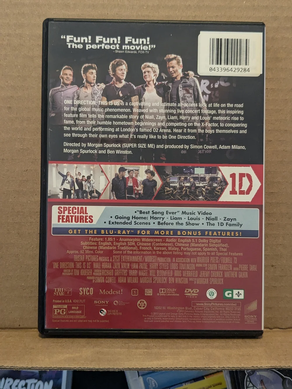 One Direction "This Is Us" DVD - Picture 2 of 2